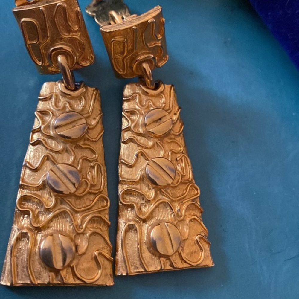 Gold color earrings By De Nigola